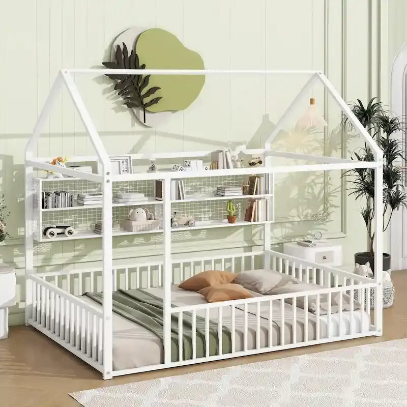 Struttura letto a casetta in metallo full size con ripiani a griglia, letto a pavimento per bambini