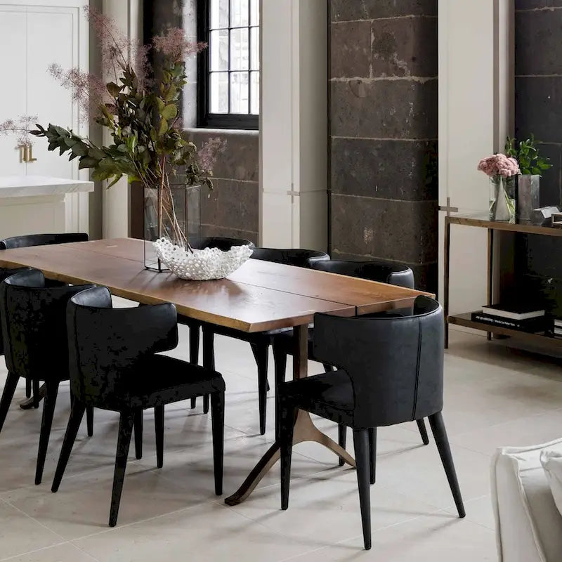 Sedia da pranzo con schienale alto ad ali, in pelle rigenerata, completamente assemblata