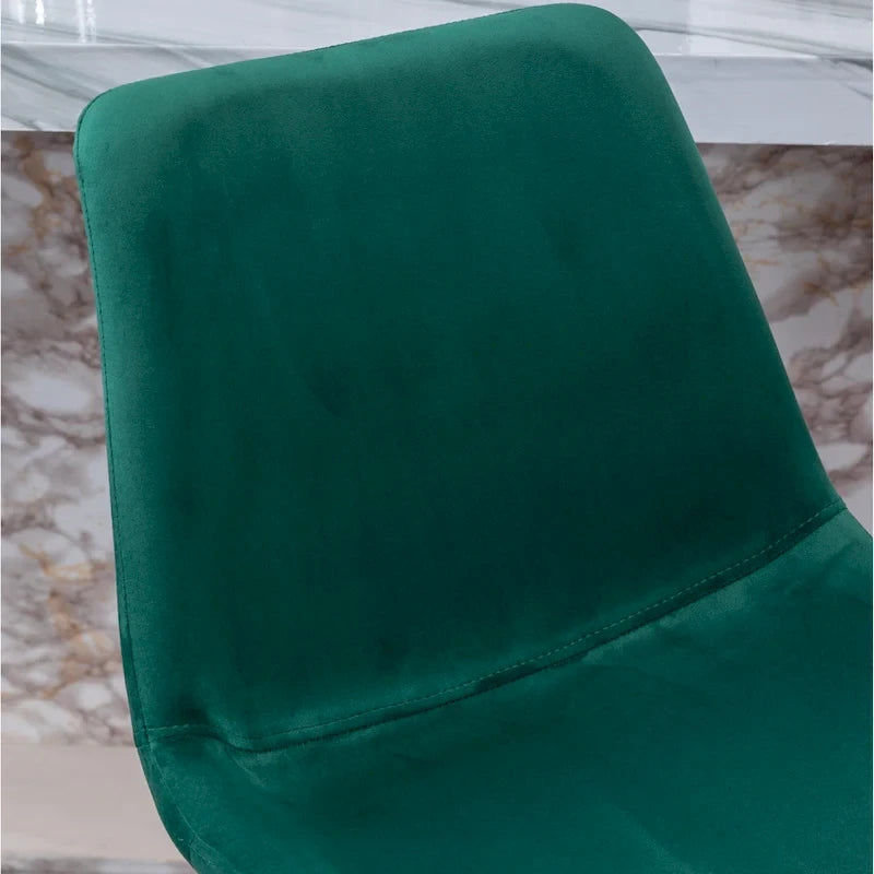 Set di 2 sgabelli da bar in velluto altezza penisola, gambe dorate, seduta 67 cm