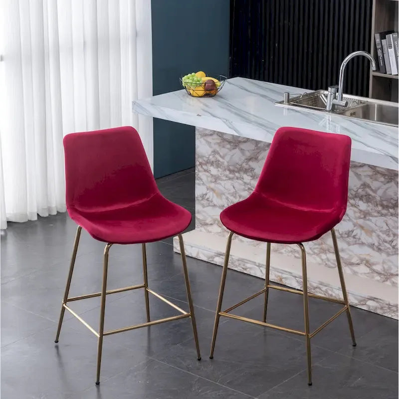 Set di 2 sgabelli da bar in velluto altezza penisola, gambe dorate, seduta 67 cm