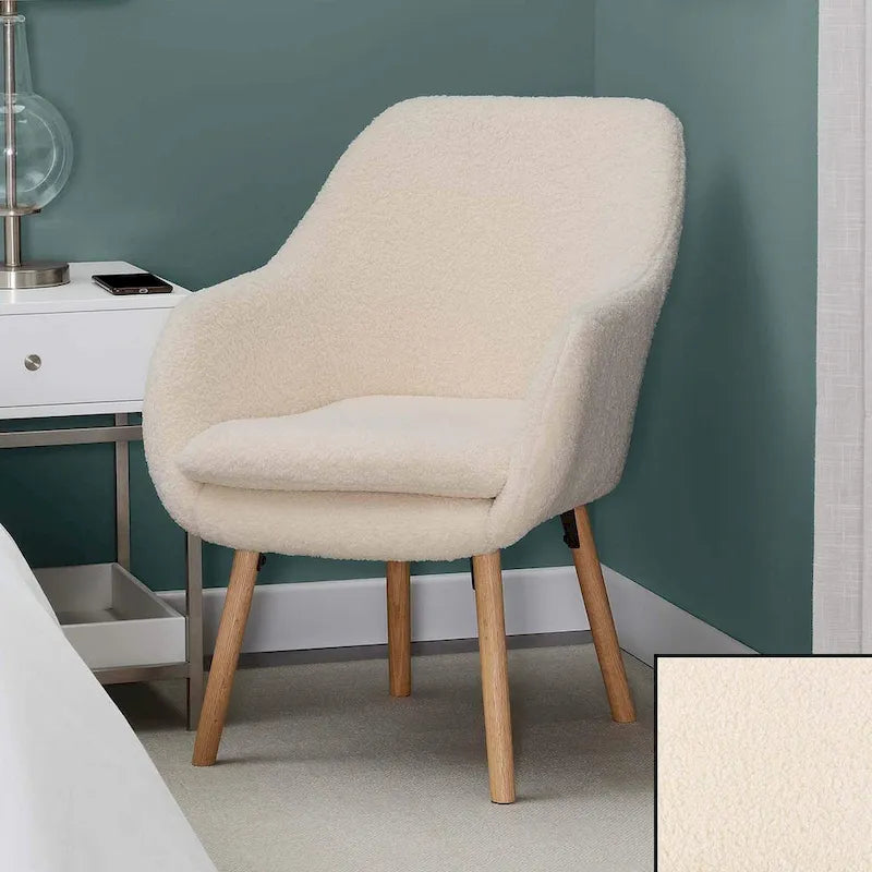 Poltrona accent Sherpa Wingback con gambe in legno massello e cuscino sfoderabile