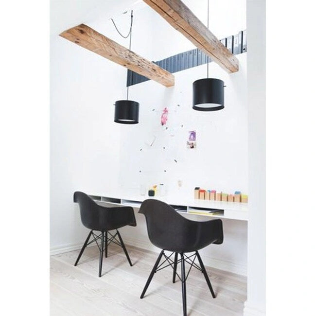 Sedie da pranzo con braccioli in conchiglia stampata Mid-Century Modern con gambe a torre Eiffel, set da 2