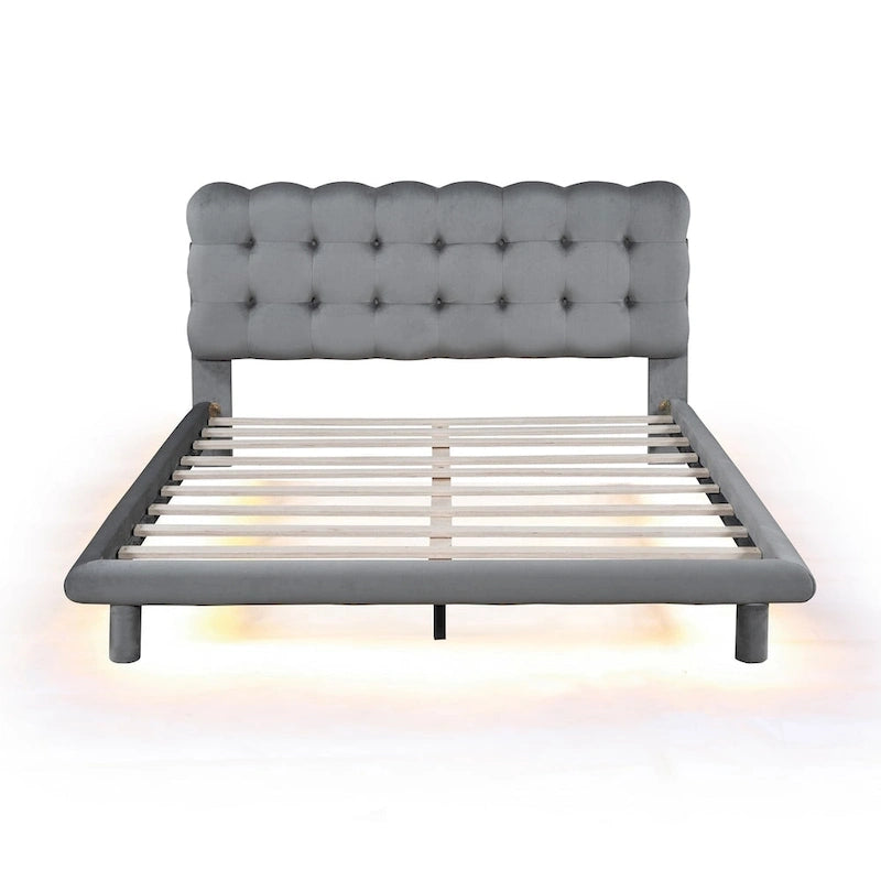 Letto a piattaforma Queen Size in velluto con struttura a LED RGB e testiera trapuntata a bottoni