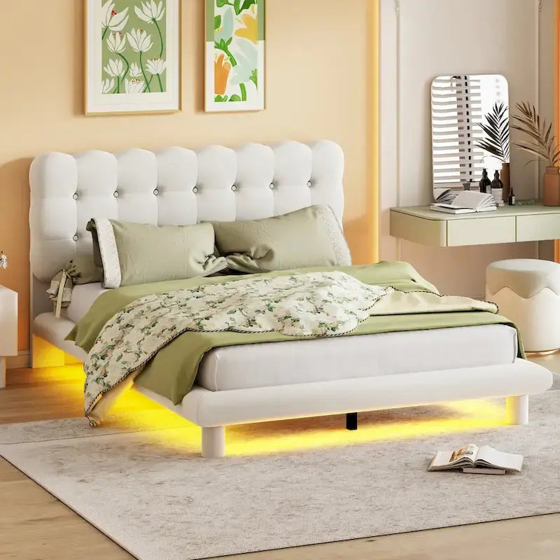Letto a piattaforma Queen Size in velluto con struttura a LED RGB e testiera trapuntata a bottoni