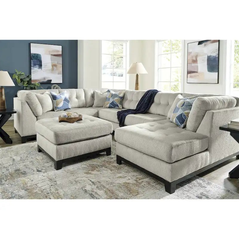 Pouf oversize trapuntato con rivestimento in poliestere e base con finitura in legno