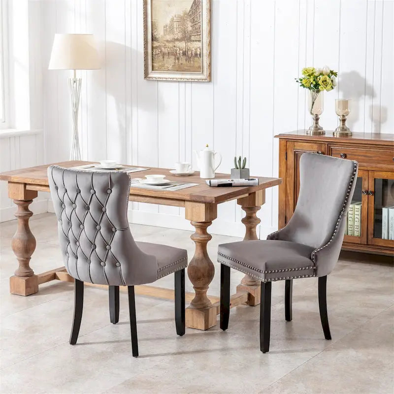 Sedie da Pranzo Mid-Century Moderne in Velluto con Dettagli Rivetti e Gambe in Legno, Set da 2